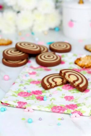 Foto de la receta de galletas de chocolate y vainilla en forma de espiral