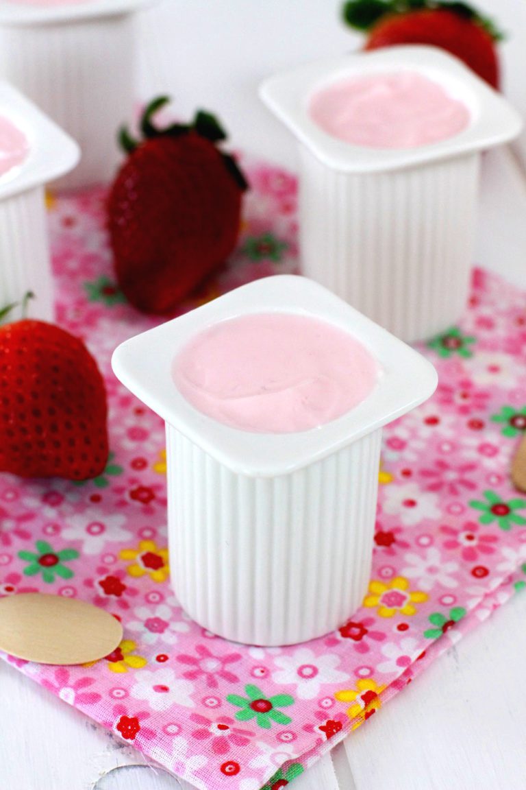 Como hacer Petit Suisse caseros de fresa - Receta de yogur casero