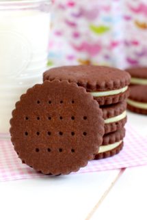 Foto de la receta de Galletas de chocolate rellenas estilo principe