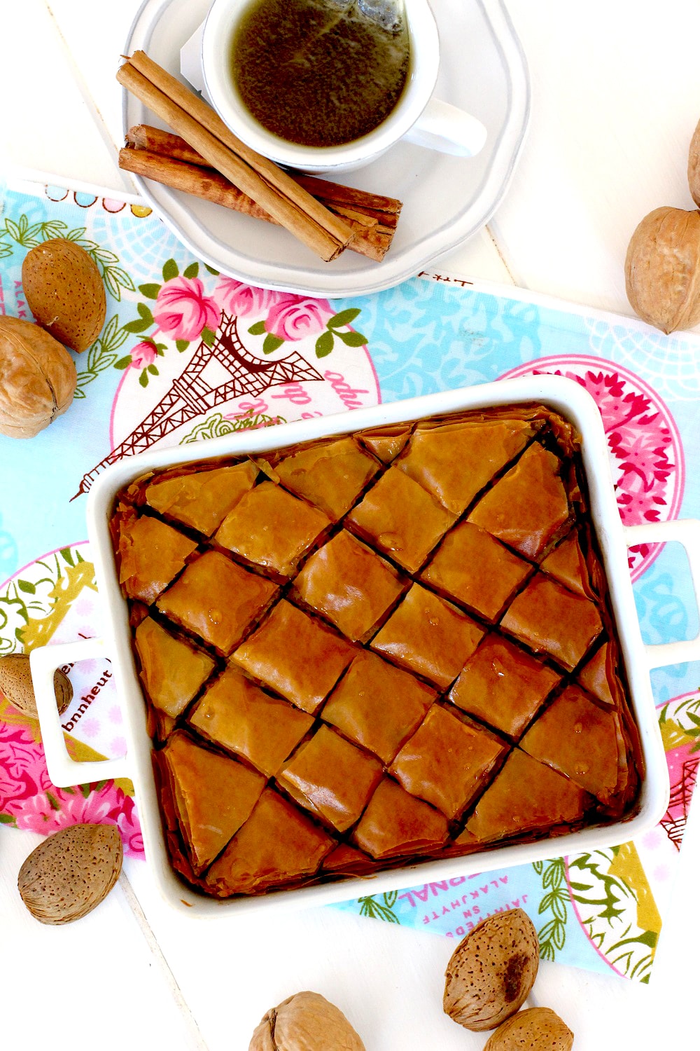 Foto de la receta de baklava con nueces y almendras