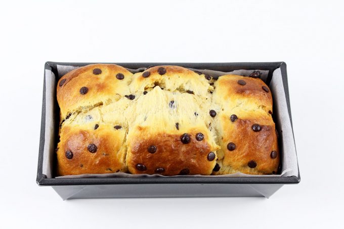 Como hacer brioche de Nanterre con chips de chocolate tierno