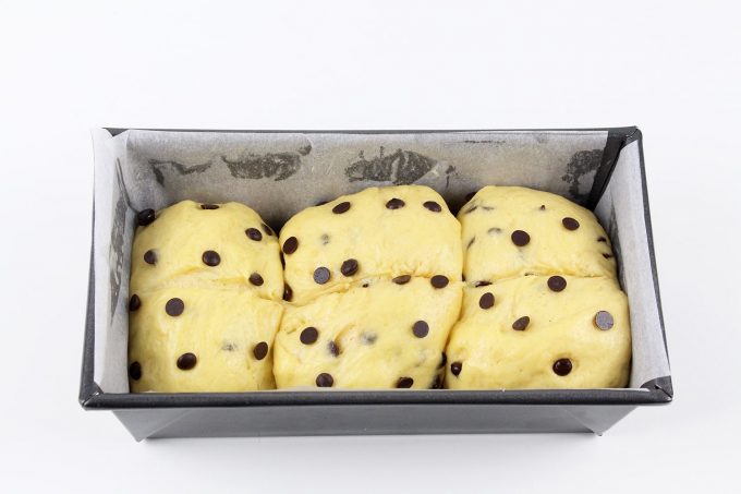 Como hacer brioche de Nanterre con chips de chocolate tierno