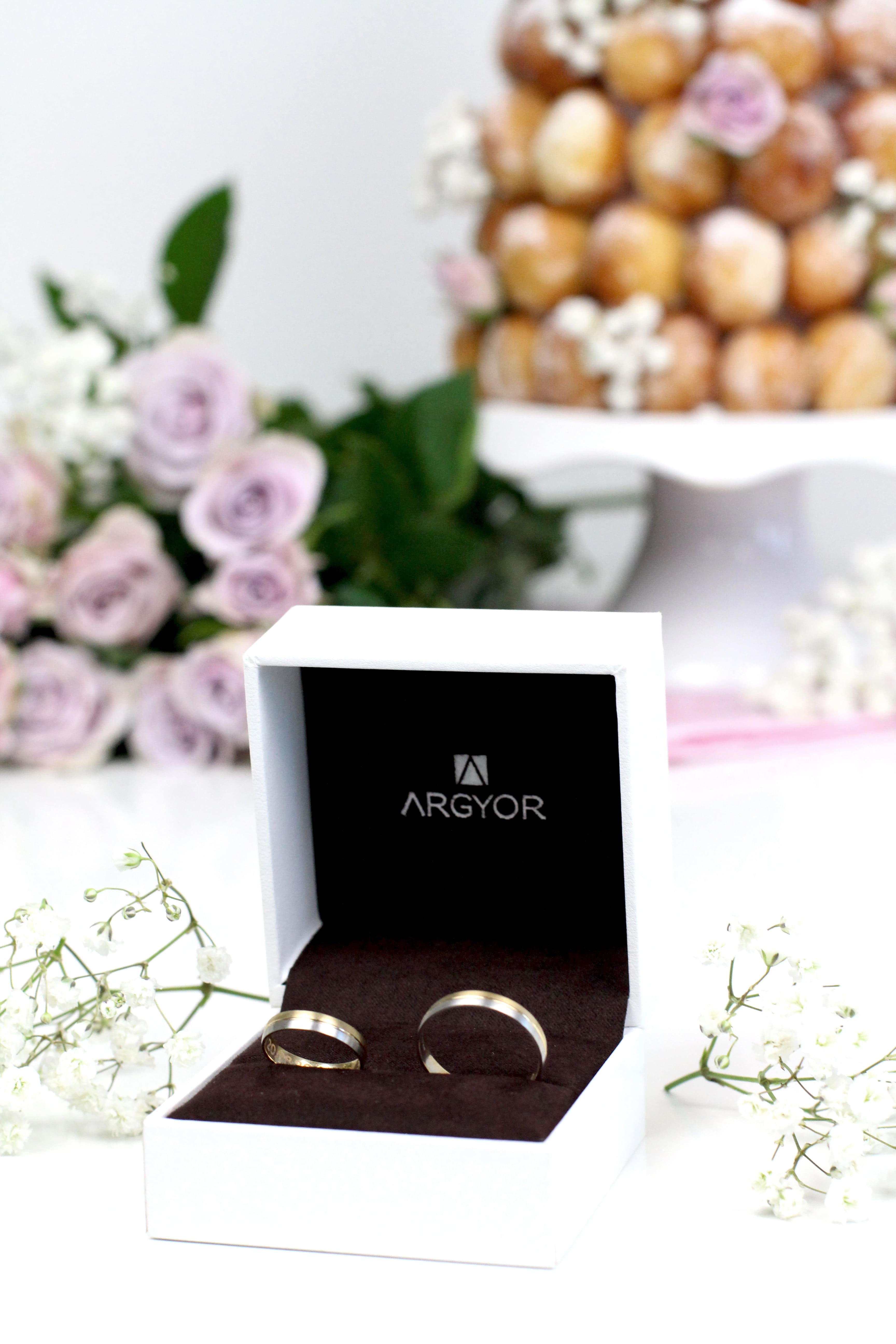 Cómo hacer tarta de donuts - Falsa Croquenbouche - Cómo hacer una tarta de boda fácil