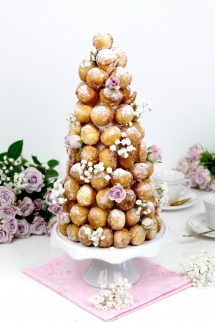 Cómo hacer tarta de donuts - Falsa Croquenbouche - Cómo hacer una tarta de boda fácil