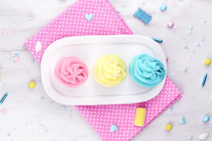Trucos para hacer frosting de queso extra firme