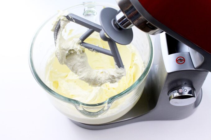Cómo hacer frosting de queso fácil
