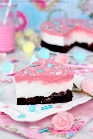 Cómo hacer tarta de brownie de chocolate y crema de nubes