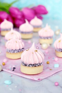 Alfajores de maicena con merengue suizo (17)-min