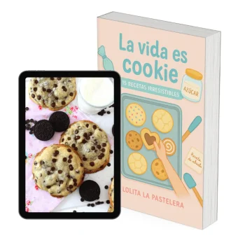 Mockup del ebook “La vida es cookie” con 15 recetas de galletas caseras de Lolita la Pastelera