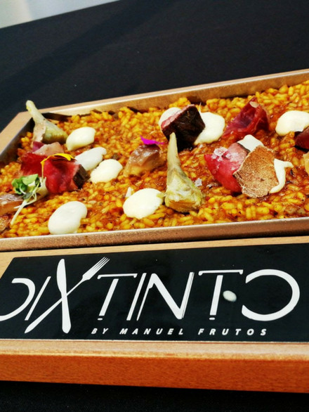 Foto del plato de arroz BURY AL HAMMA, nombre del Castillo de Baños, elaborado con el aceite de oliva virgen extra Bravoleum, por Noelia de Lolita la pastelera y Manuel Frutos del Restaurante Dixtinto de Jaén