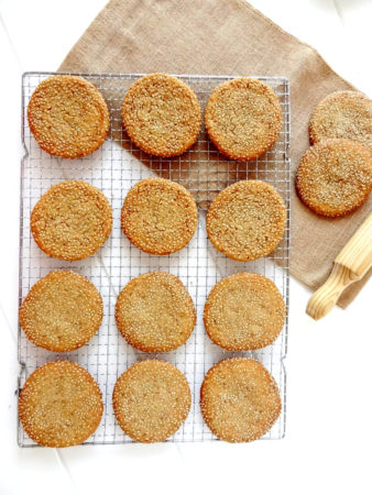 Foto de la receta de galletas de sésamo y miel