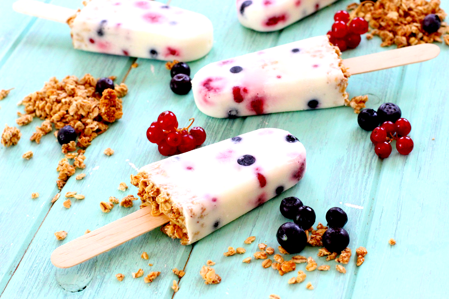 Foto de la receta de helado de yogur natural y frutos rojos