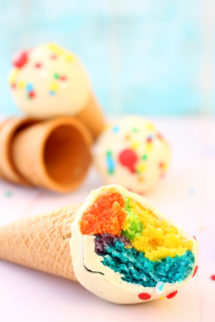 Foto de receta de cake pops en forma de helado