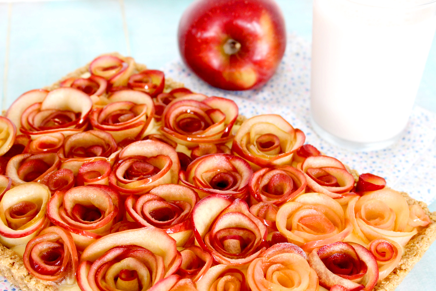 Foto de la receta de tarta de manzana casera con natillas