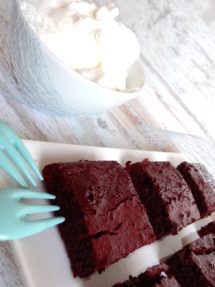 Foto de la receta de brownies red velvet de chocolate