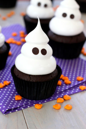Foto de la receta de cupcake para Halloween en forma de fantasma