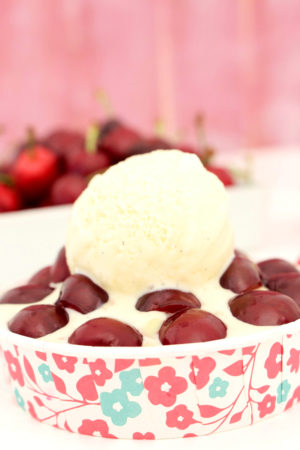 Foto de la receta de tartaletas de cerezas y helado de vainilla