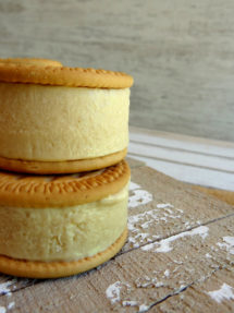 Foto de la receta de helado de galleta María casero