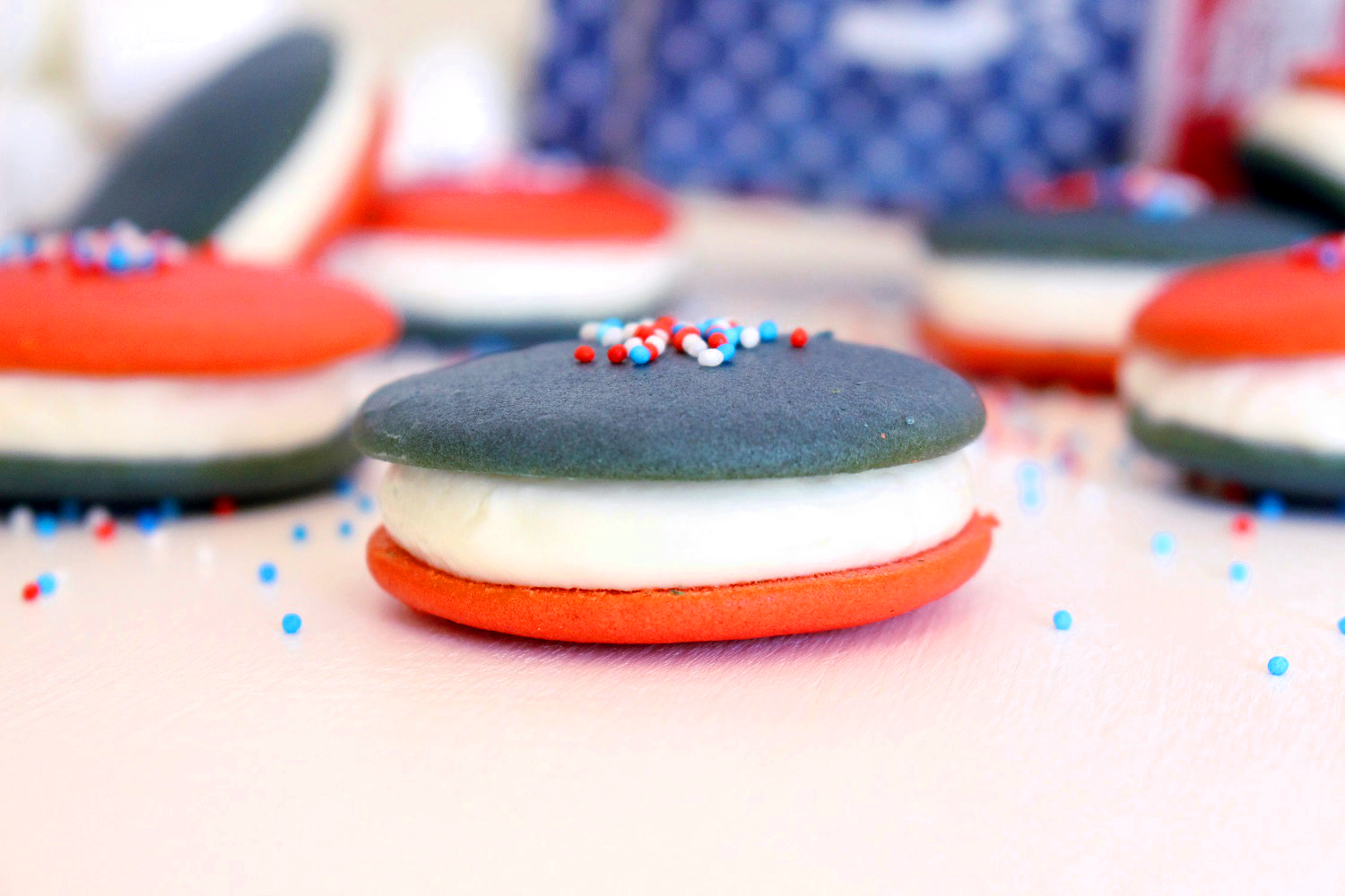 Foto de la receta de whoopies pies rellenos con crema de queso