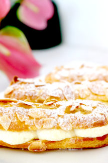 Foto de la receta de éclairs rellenos con crema de praliné