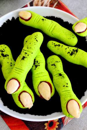Foto de la receta de dedos zombi para Halloween