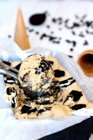 Foto de la receta de helado de café y galletas Oreo sin heladera